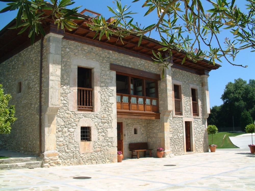 Hotel Aldama Golf Quintana de Llanes Buitenkant foto