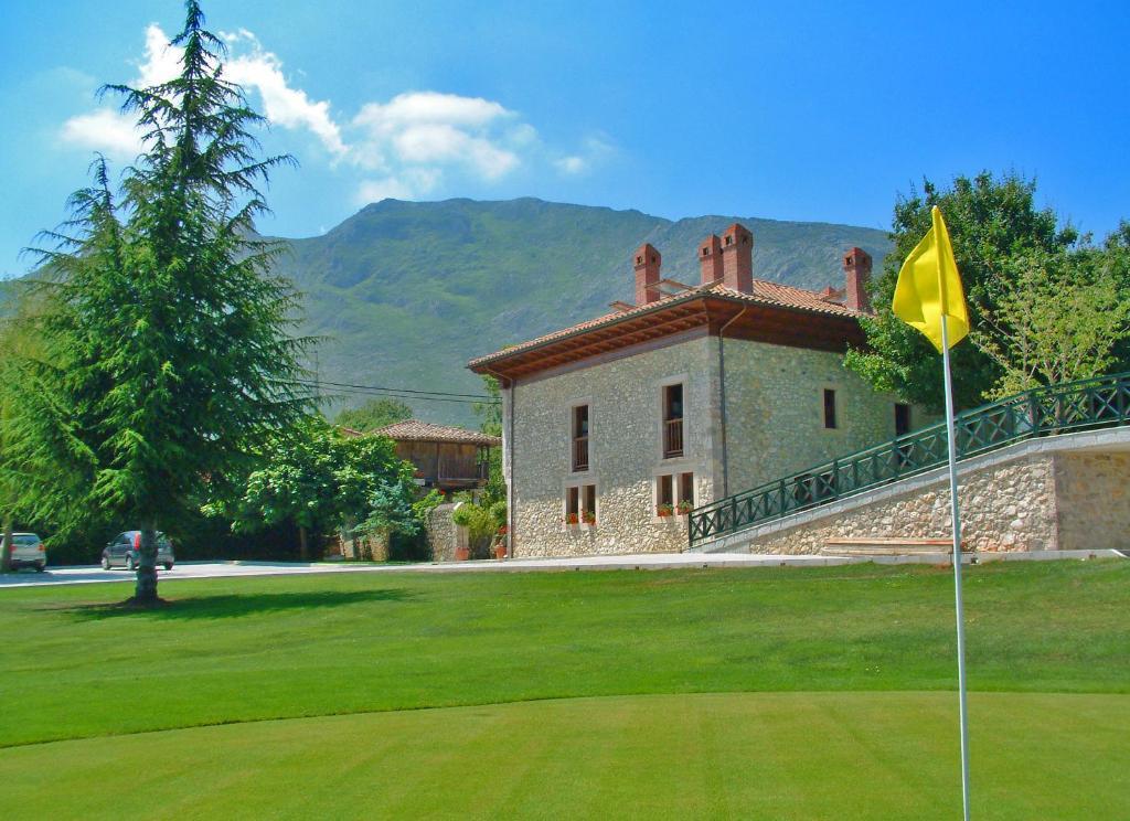 Hotel Aldama Golf Quintana de Llanes Buitenkant foto